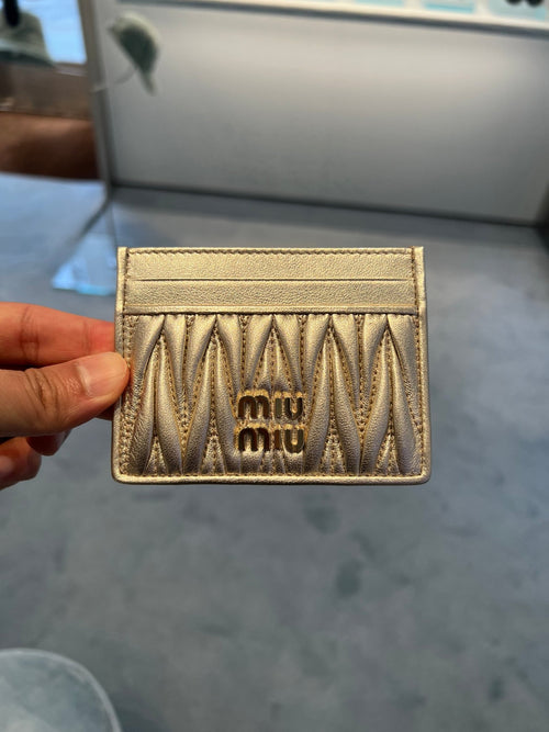 MIU MIU Matelasse Nappa Leather Card Holder | 繆繆 卡套 (金色/銀色) - LondonKelly 英國名牌代購