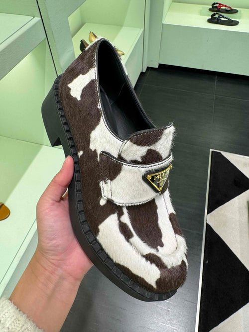 PRADA Cow Print Calf Hair Loafers(Black/White) - LONDONKELLY 英國名牌代購