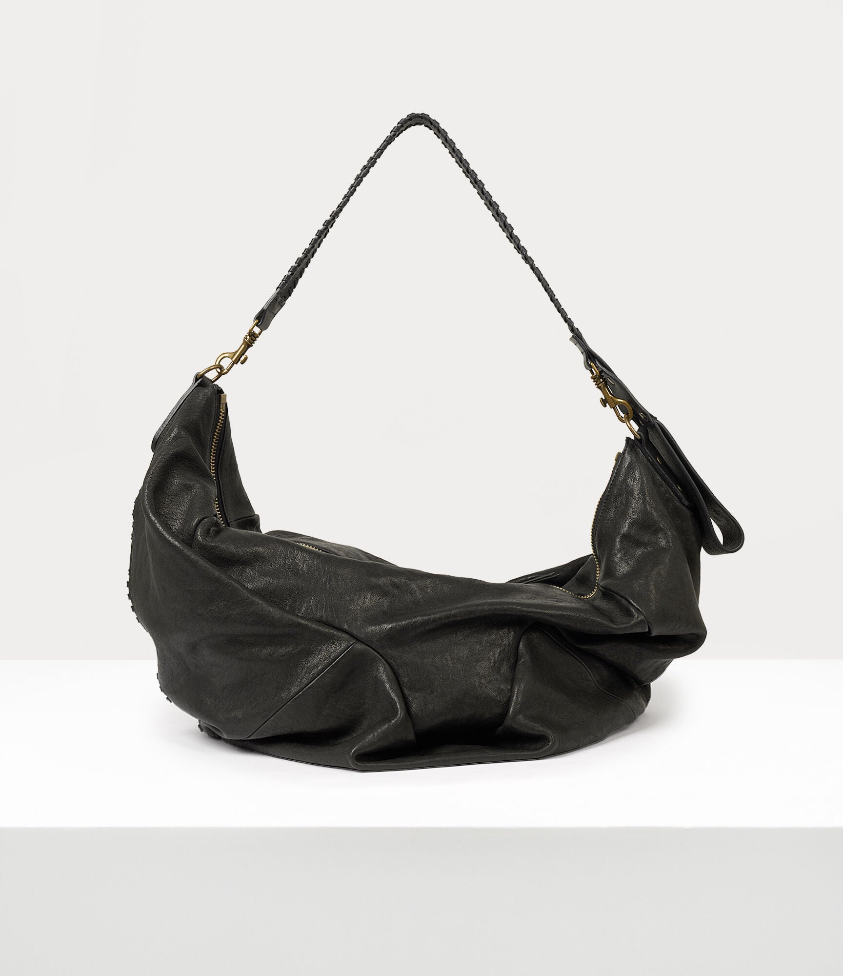 ◆Vivienne Westwood◆LARGE AGNES ショルダーバッグ Agnes Large Shoulder Bag in BLACK | Vivienne Westwood®