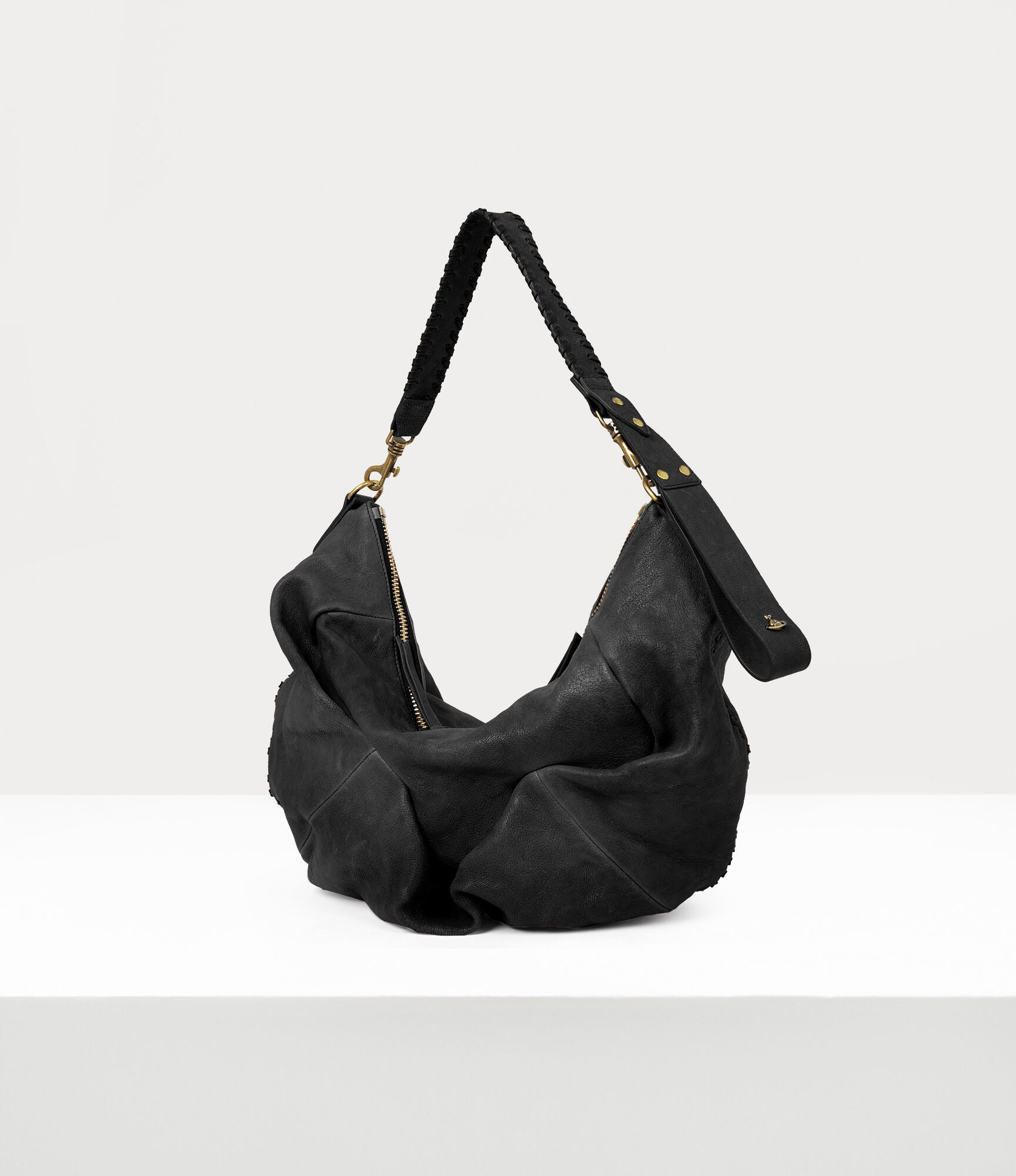 ◆Vivienne Westwood◆LARGE AGNES ショルダーバッグ Agnes Large Shoulder Bag in BLACK | Vivienne Westwood®