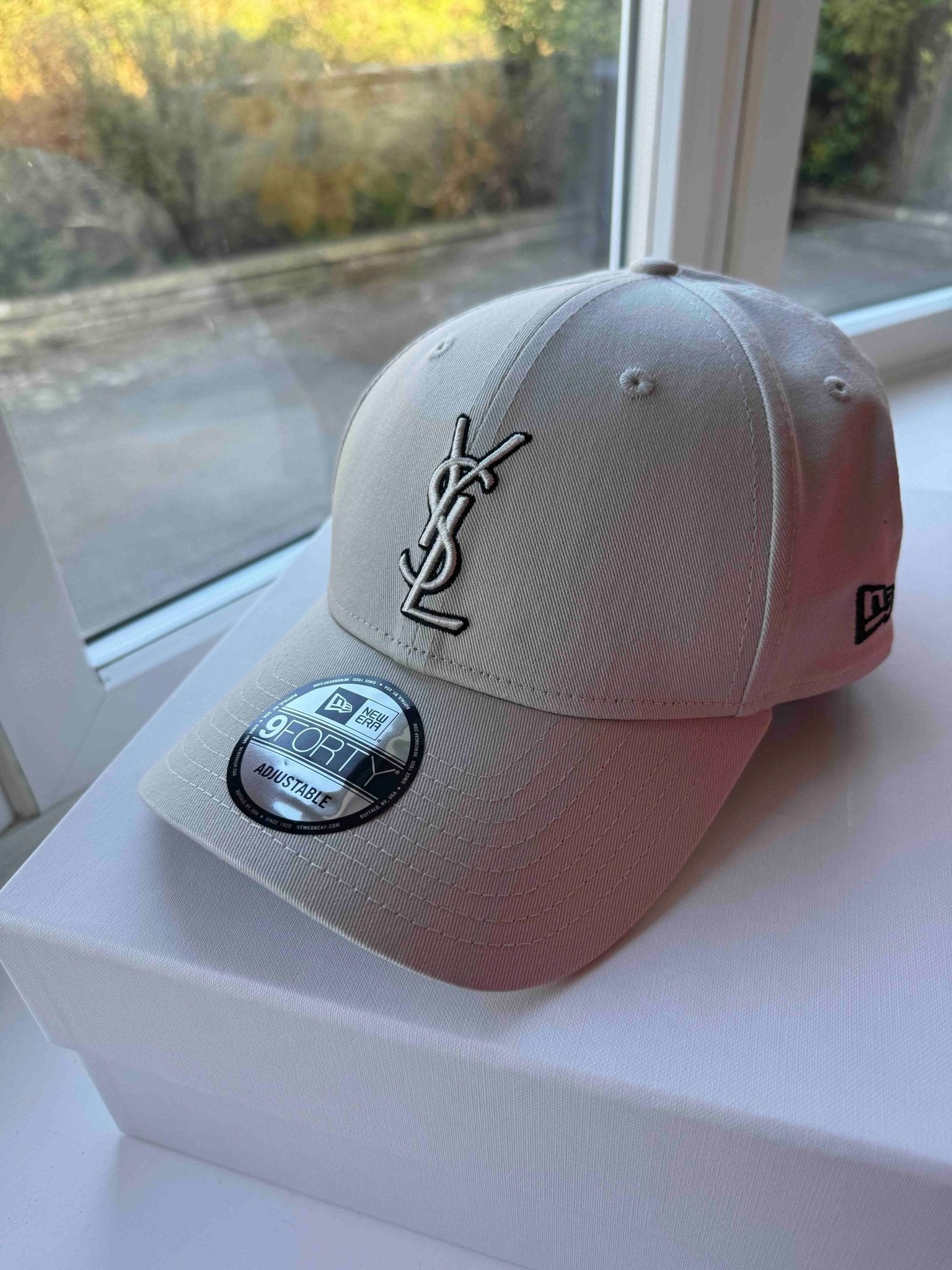 YSL SAINT LAURENT New Era Cassandre Cap In Canvas(2 Colors