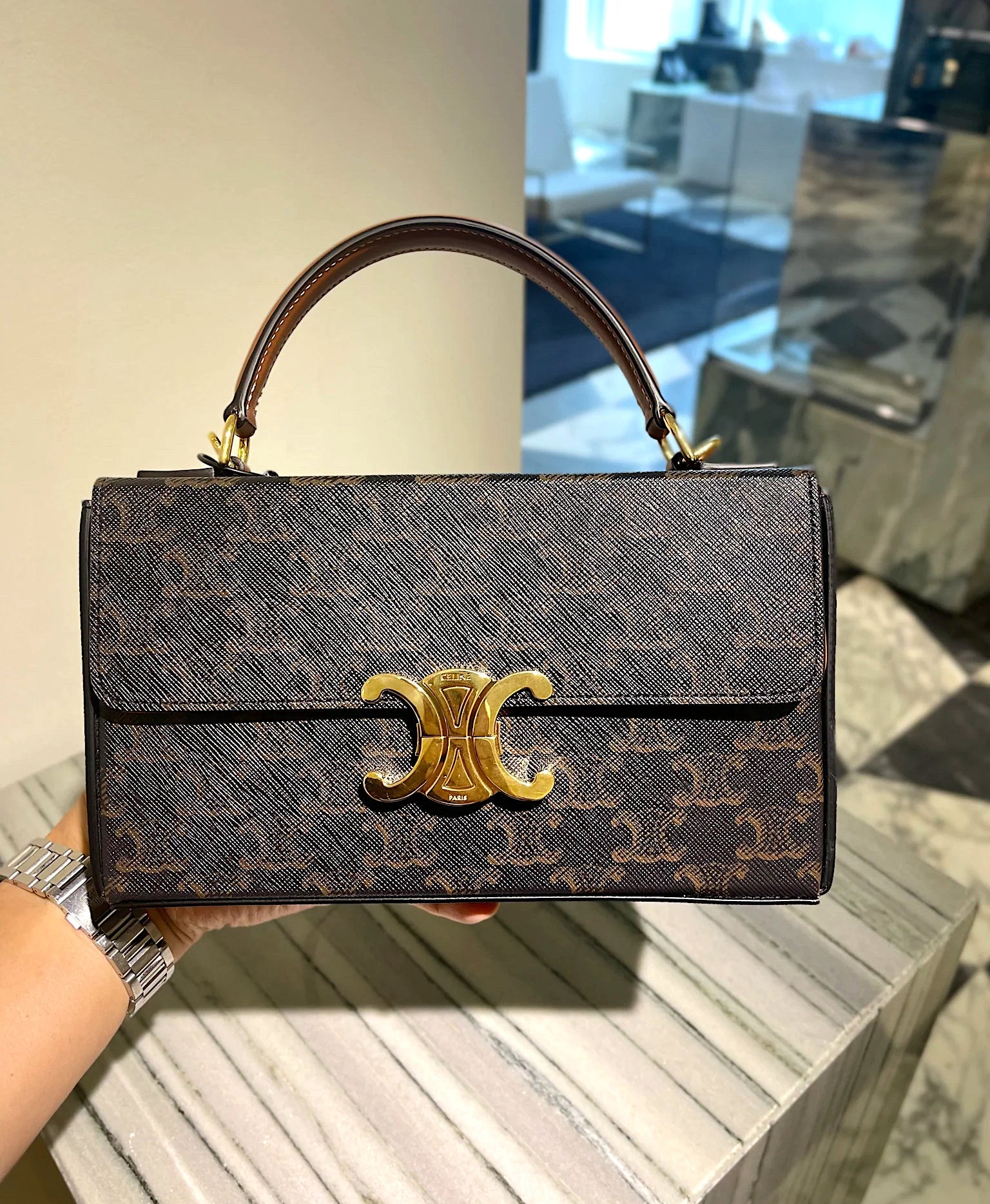 [Celine] Celine Triomphe canvas x leather flap phone pouch mini bag black x brown [Used] [Authenticated and genuine product guaranteed] 213275