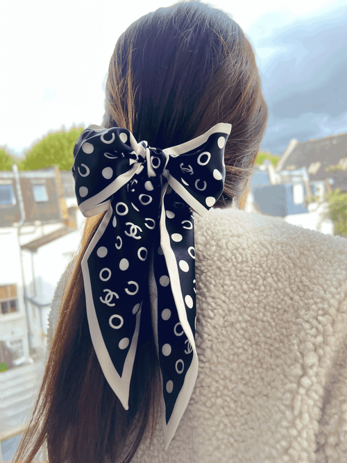 CHANEL Black and White Hair Accessories | 香奈兒 髮飾 (黑白色)