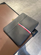 THOM BROWNE A4 Pouch | 湯姆布朗 男仕手袋 (黑色)